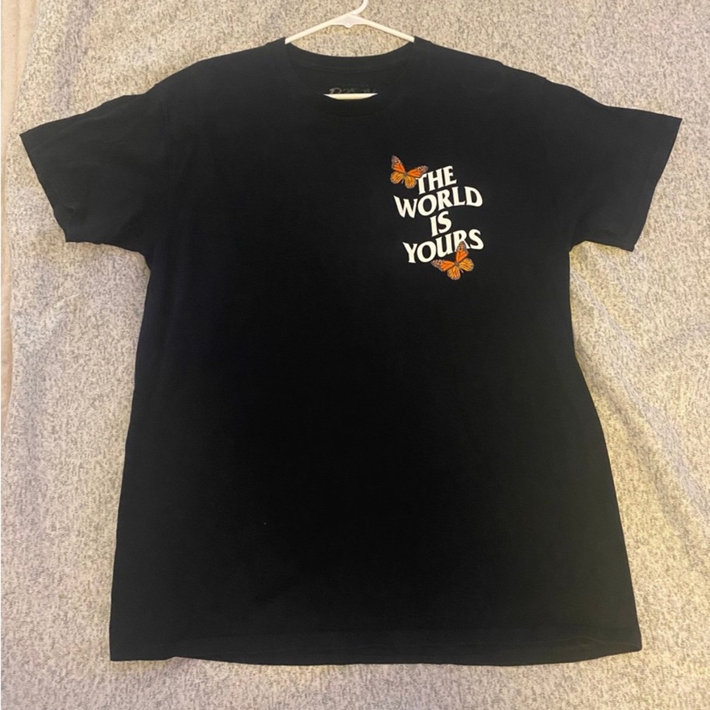 Men’s Shein Graphic T-Shirt ‘The World is Yours’